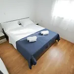 Sara *
