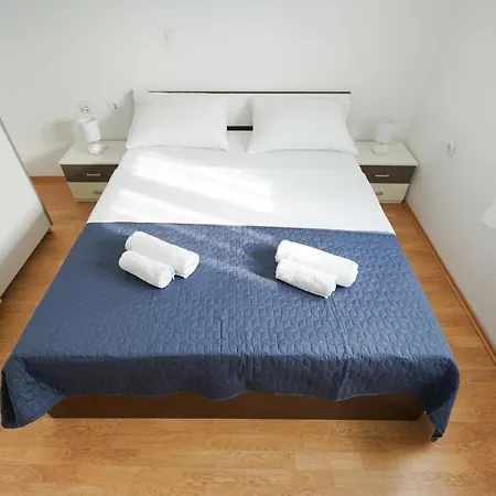 Sara Apartman *